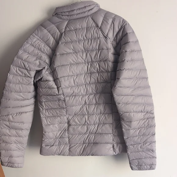 Patagonia Light Gray Quilted Puffer Sweater Jacket - Picture 3 of 7
